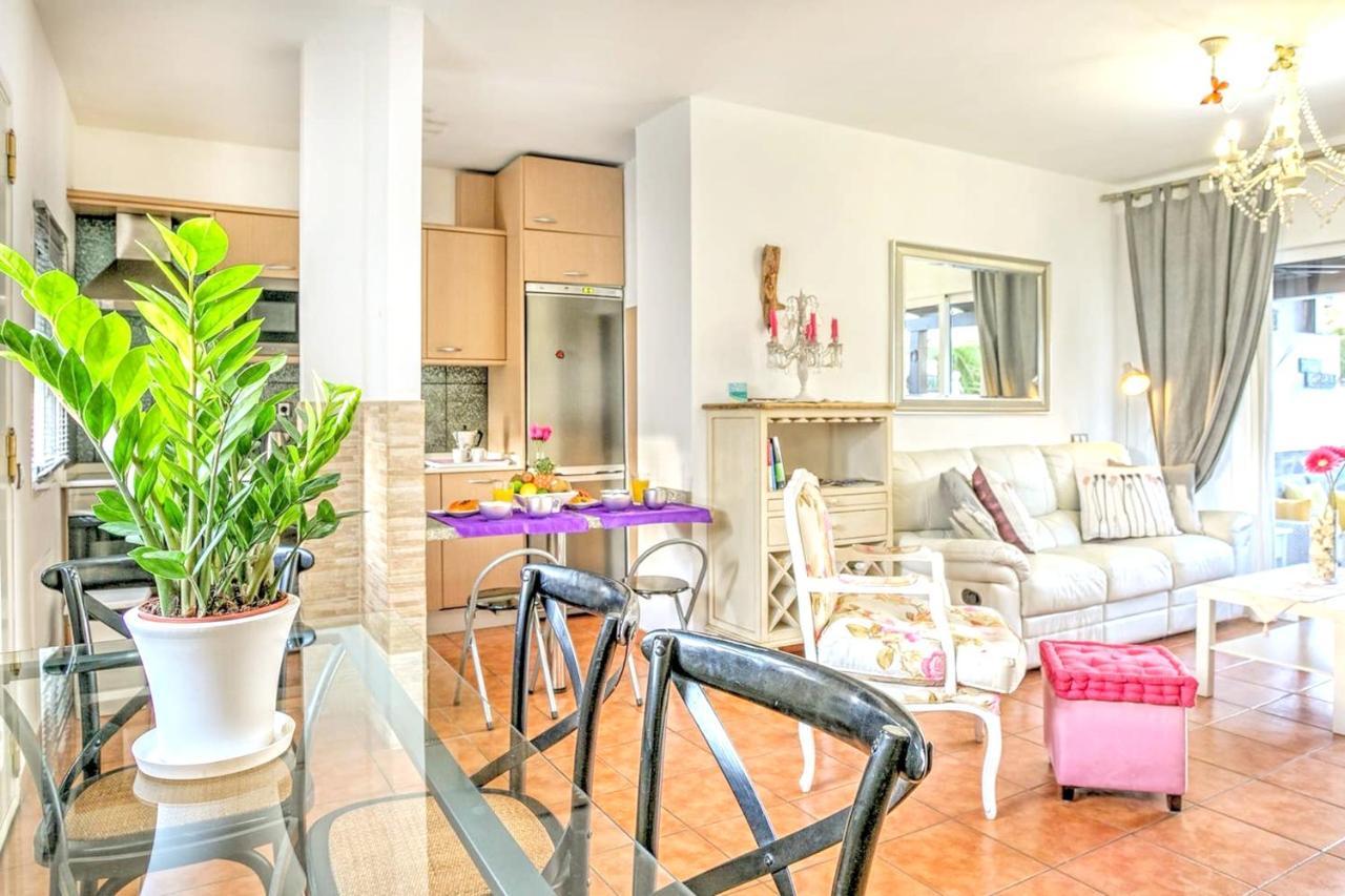 Elegant Villa In Corralejo Exteriör bild